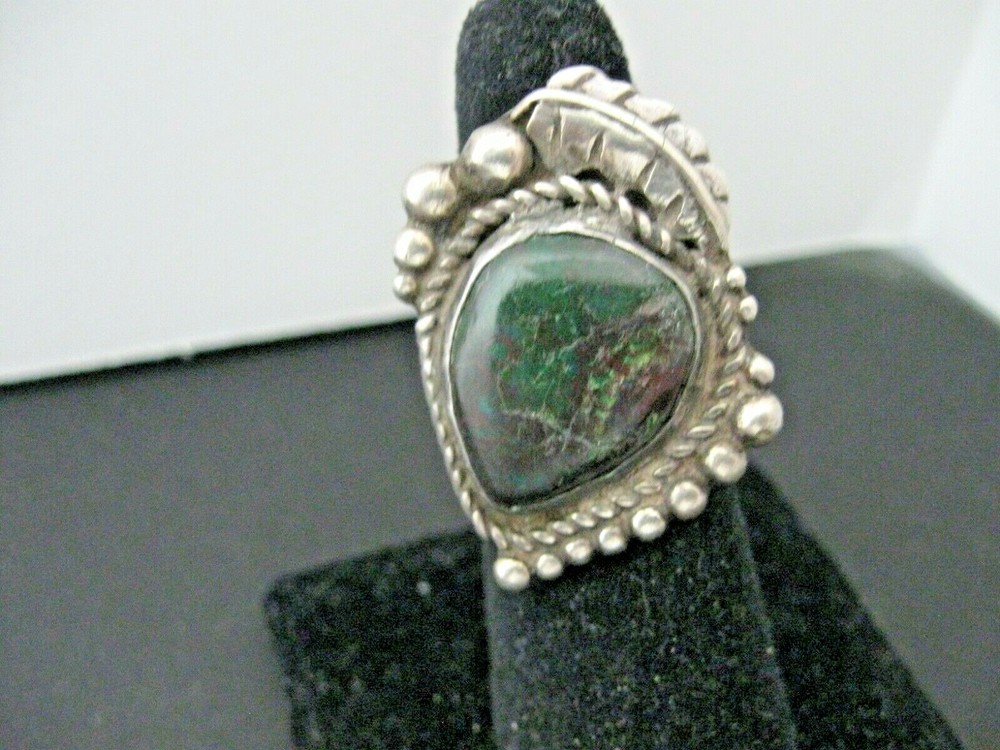 Woman's Native American Ring