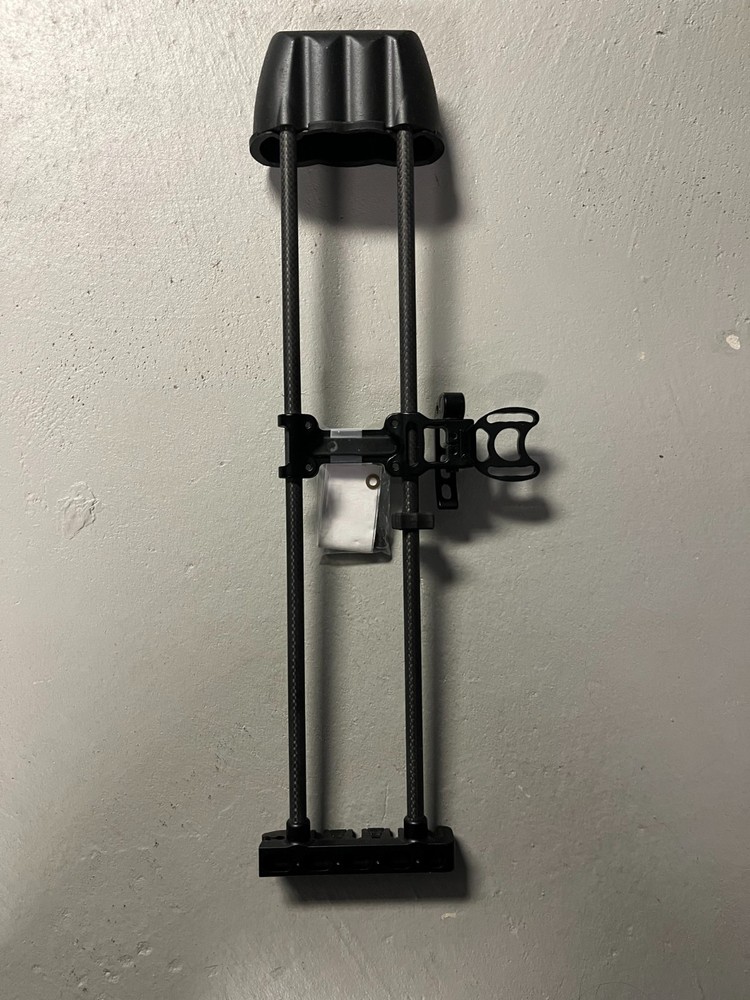 LH Tight Spot 5-Arrow quiver