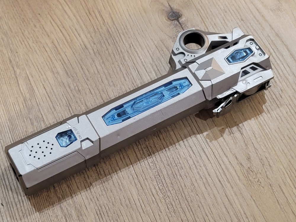LIGHTSABER - Silver Handle Retractable NO LIGHTS OR SOUNDS