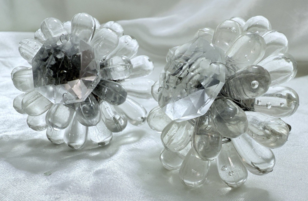 Drawer Pulls Set of 2 Lucite Flowers