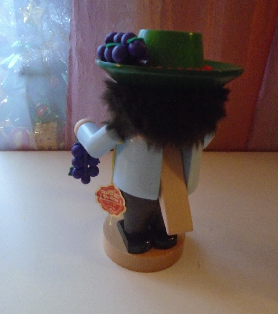 Steinbach Wine Maker With Grapes 10" Chubby Troll Size Nutcracker