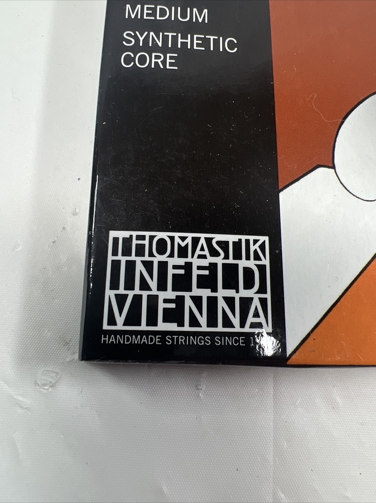 Thomastik Dominant Size 135 Medium Violin