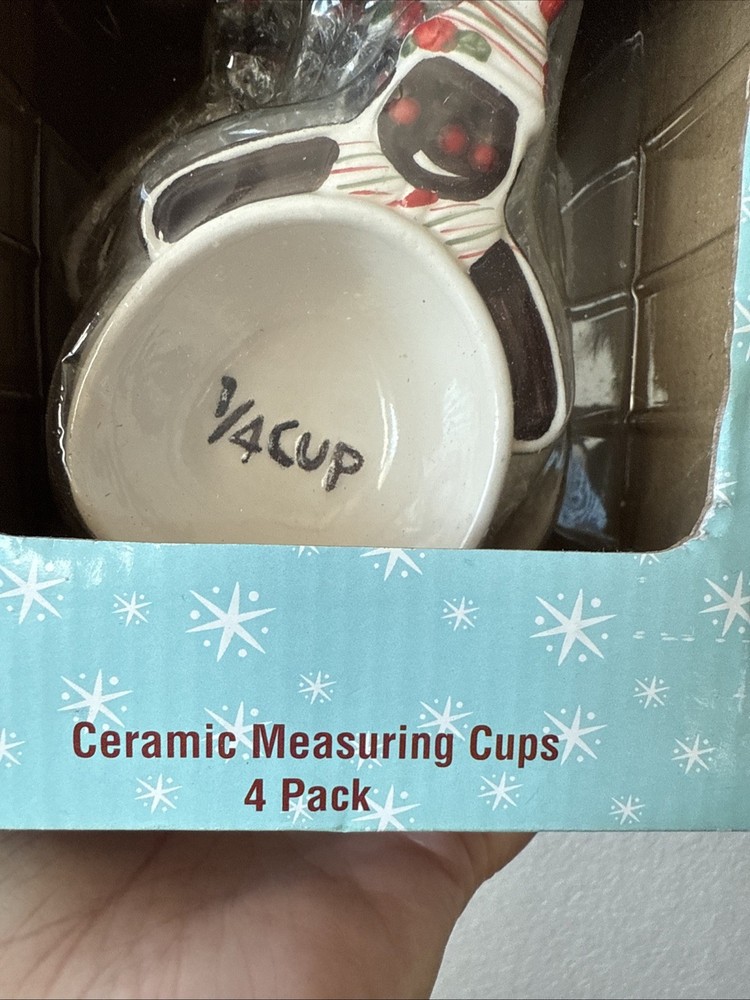 Glittering Goodies 4 Pack Ceramic Measuring Cups Set Nesting Gingerbread Man NIB
