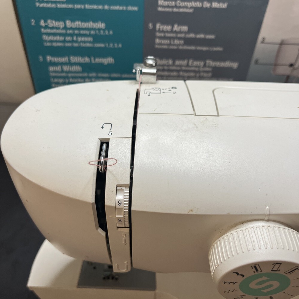 🔥🔥🔥Singer M1500 Sewing Machine - White No Power Supply