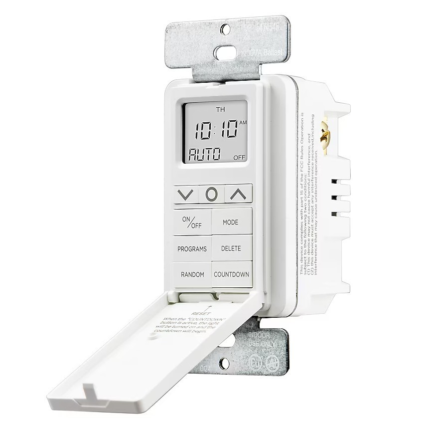 Utilitech Programmable Digital Lighting Timer, 15 Amps, 120-Volt, Indoor 5474545
