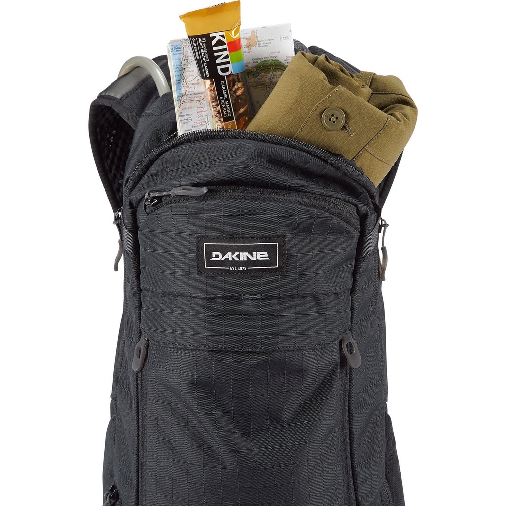 Dakine Syncline 12L Men's Hydration Pack, Black