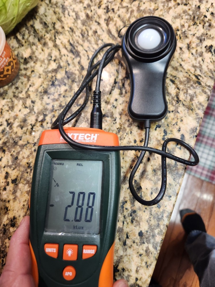 EXTECH HD400 HEAVY DUTY DATALOGGING LIGHT METER W/CASE AND SOFTWARE