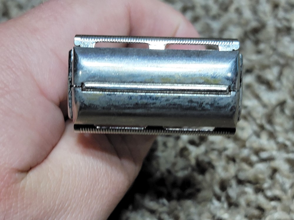 Vintage GILLETTE H1 Slim Adjustable Razor 1964 Case, Blades, Insert, Nice