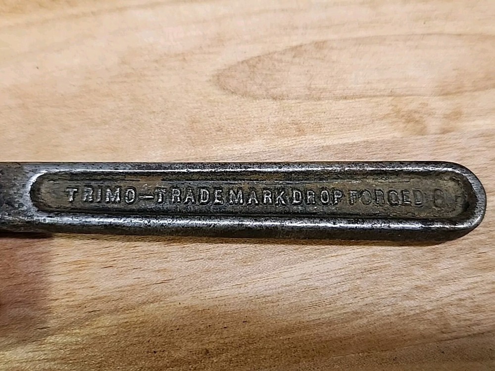 SMALL TRIMO SIZE 6 " ADJUSTABLE PIPE WRENCH - VINTAGE ORIGINAL