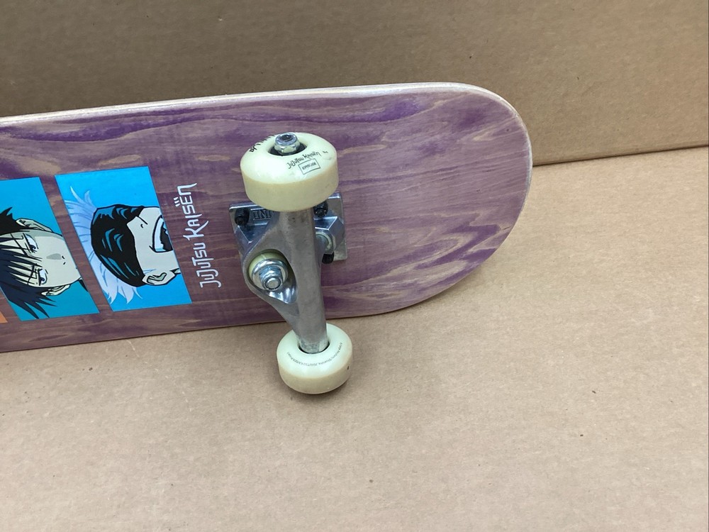 jujutsu kaisen skateboard 31" COMPLETE
