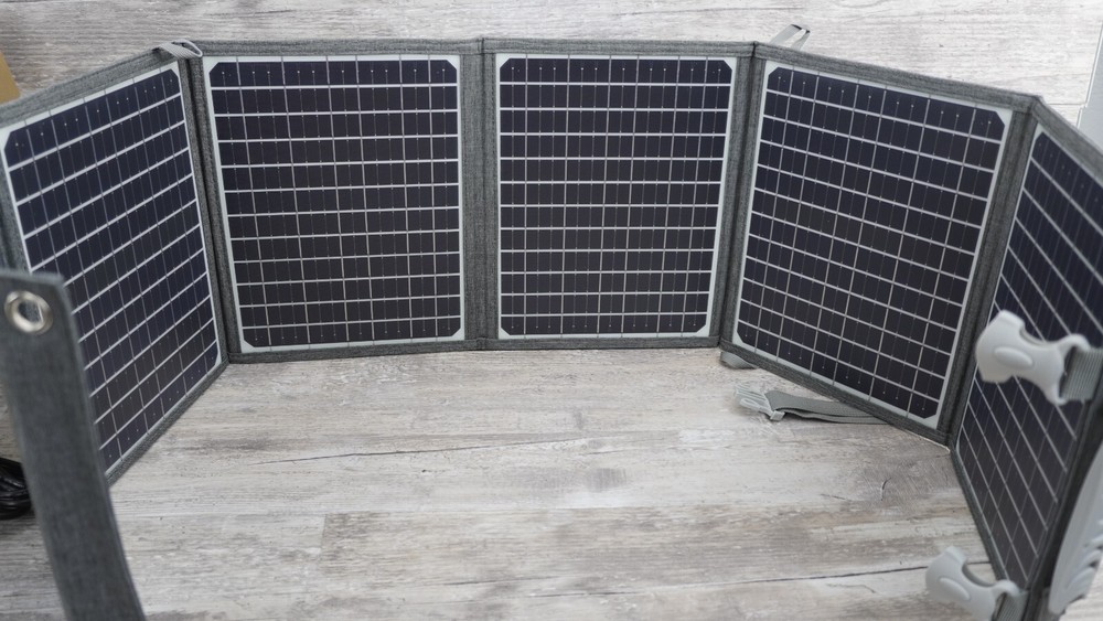 Foldable Solar Panel, LUMOPAL 60W Portable Panels Folding 60W/GREY