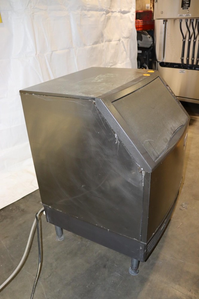 MANITOWOC ICE MACHINE UD0190A-161B