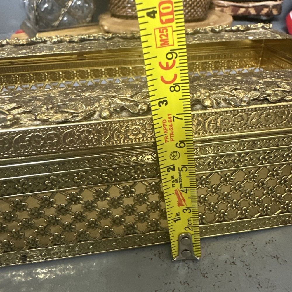 Vintage Tissue Box Holder Flowers Vanity