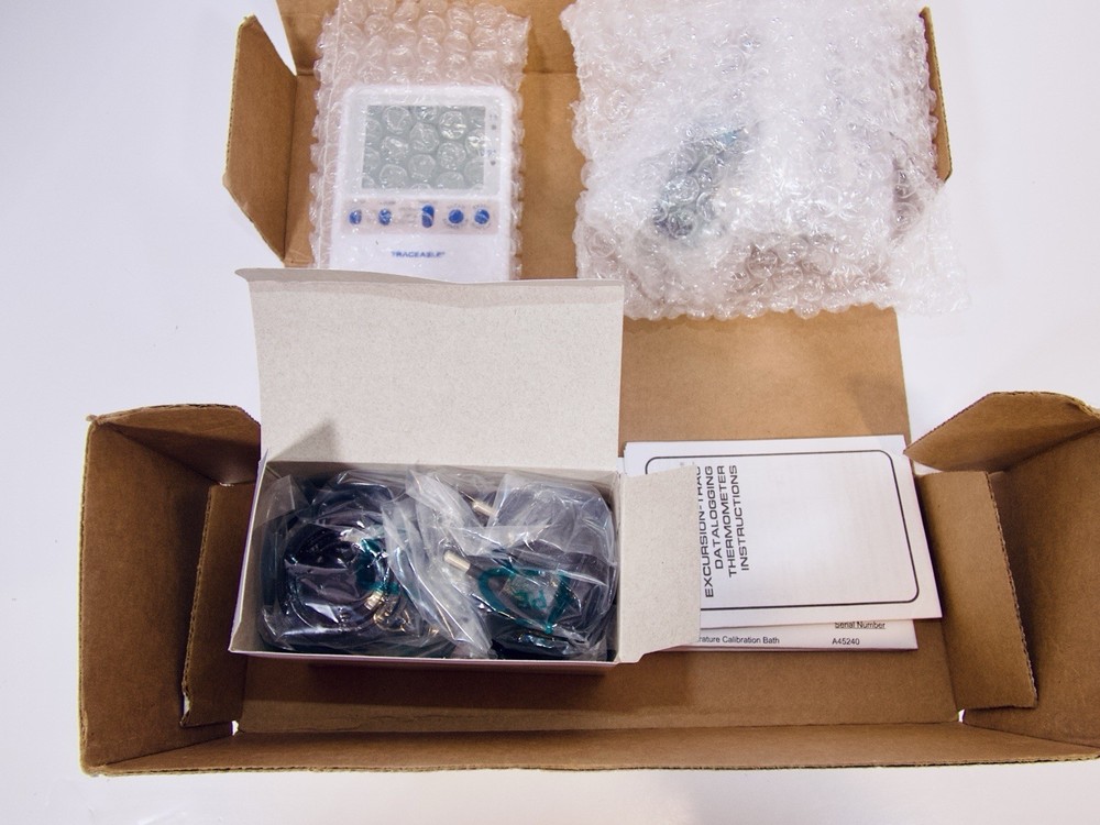 Traceable 6433 Digital Data Logging Thermometer Excursion-Trac 2 Bottles Sealed