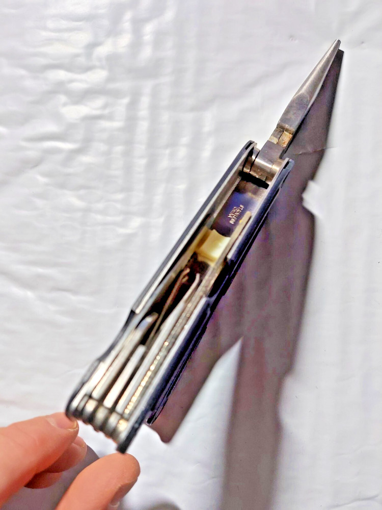 NORTH WEST TERRITORY MULTI-TOOL