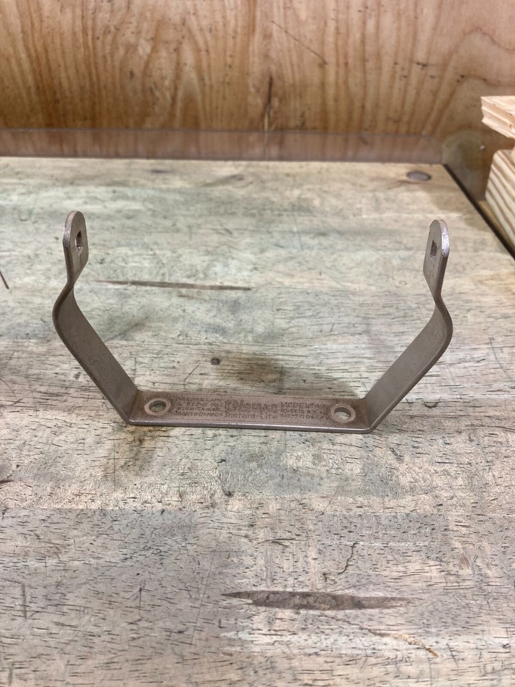 Coleman 4A Gas Iron - Handle Bracket