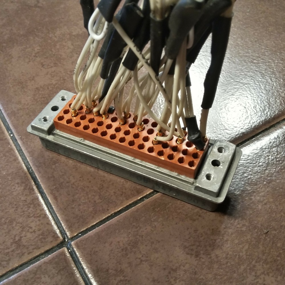 Collins 621-0609-001 Connector