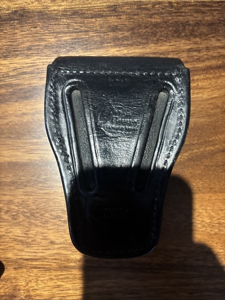 Don Hume Leather Handcuff Case Duty Gear