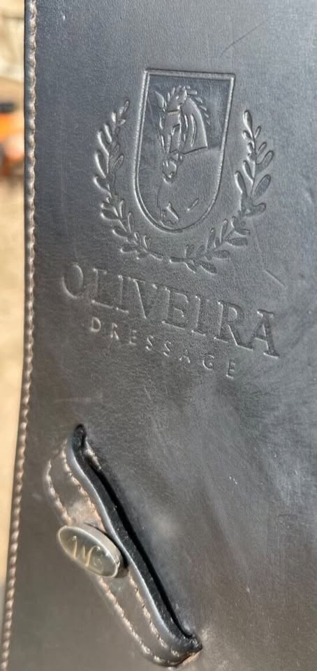 Maxflex Oliveira Dressage leather saddle 17.5'' adjustable tree