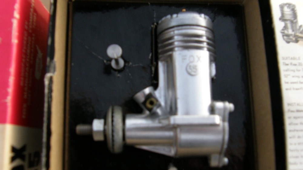 1970 FOX 35 CHROME FINISH STUNT Model Airplane Engine with Box & Instructions