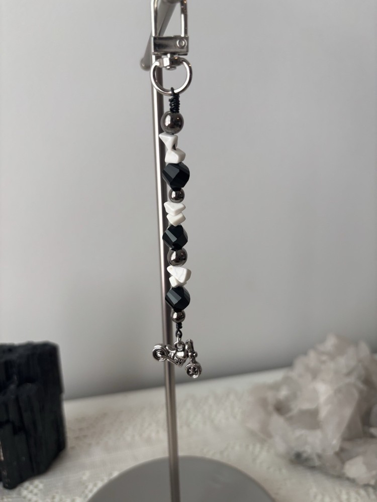 Motorcycle Beaded Keychain With Howlite Chips