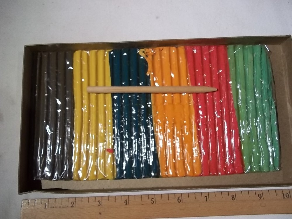 ROBIN HOOD MODELING CLAY ASSORTED COLOR NEVER USED