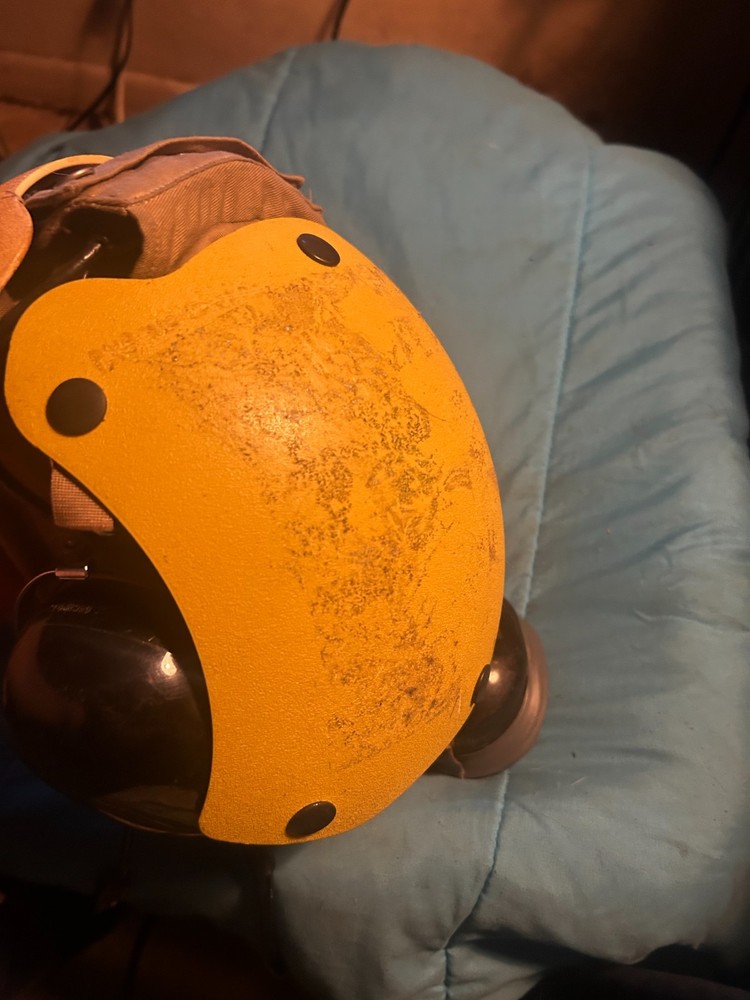 U.S. NAVY FLIGHT DECK HELMET, COMPLETE WITH COMMS. FREE SHIPPING