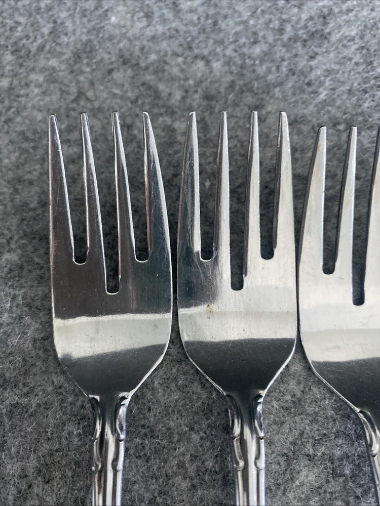 5 TOWLE/SUPREME CUTLERY STAINLESS FLATWARE, "PIERRE" PATTERN, SALAD FORKS