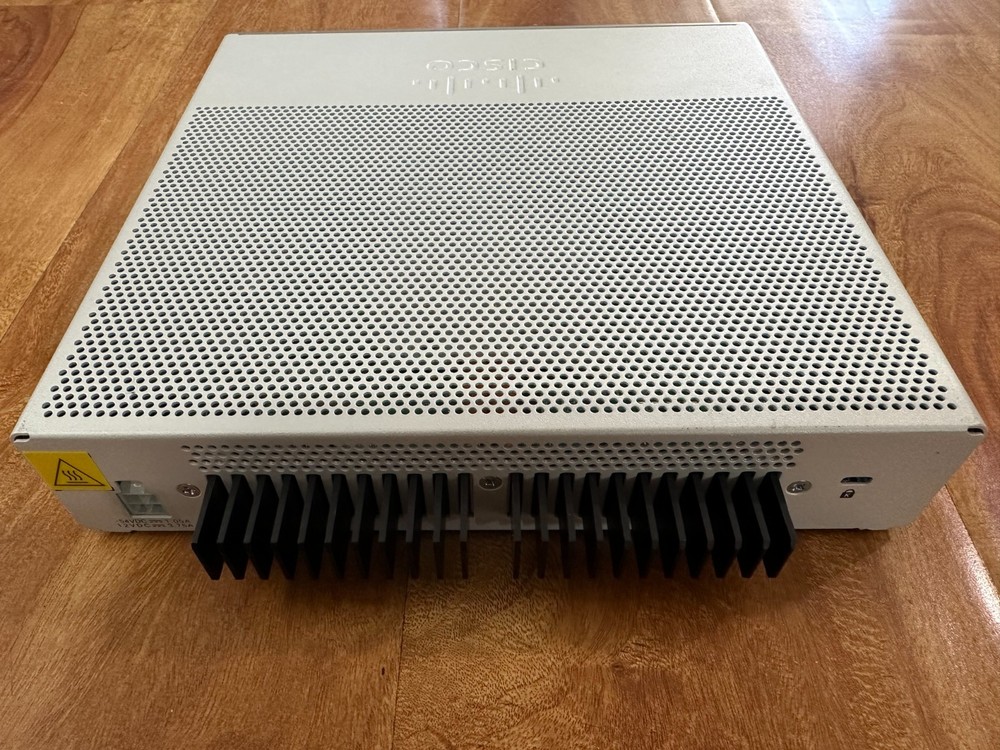 Cisco AIR-CT3504-K9 Wireless Controller No AC Adapter