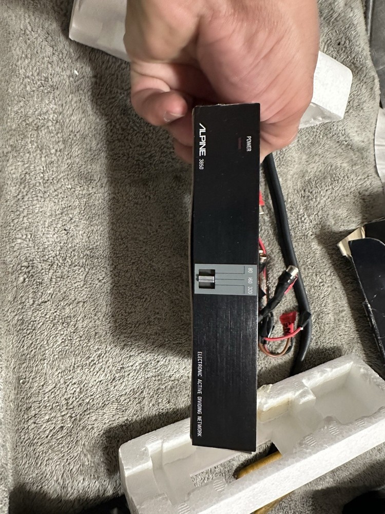 ALPINE Electronic Active Dividing Network Model 3650 Old School