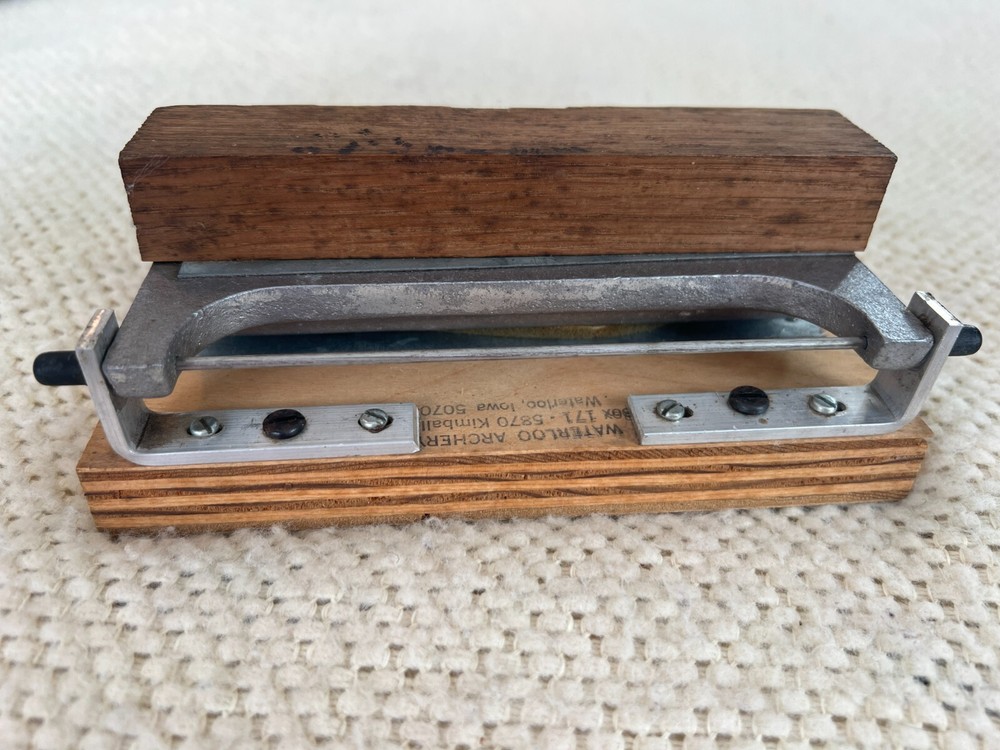 Waterloo Archery Arrow Featger Cutter