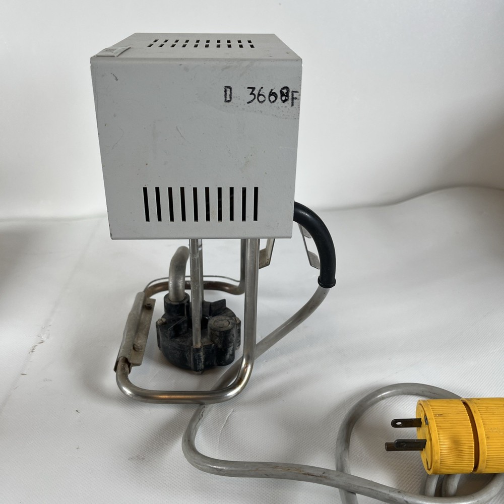HAAKE MODEL E12 HEATED WATER BATH CIRCULATOR IMMERSION RECIRCULATING