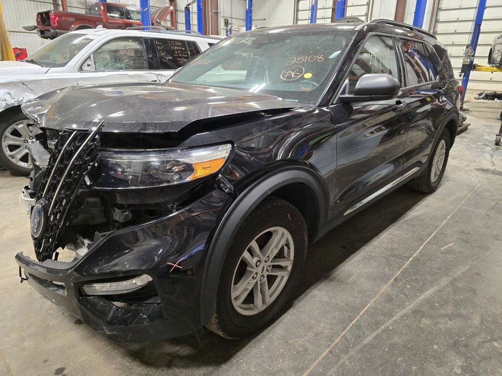 Camera/Projector Camera Windshield Mounted Fits 20-24 AVIATOR 1550915