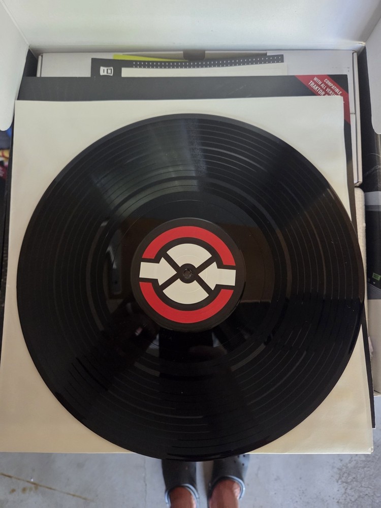 Traktor Scratch Duo 2 ** NEW/MINT**