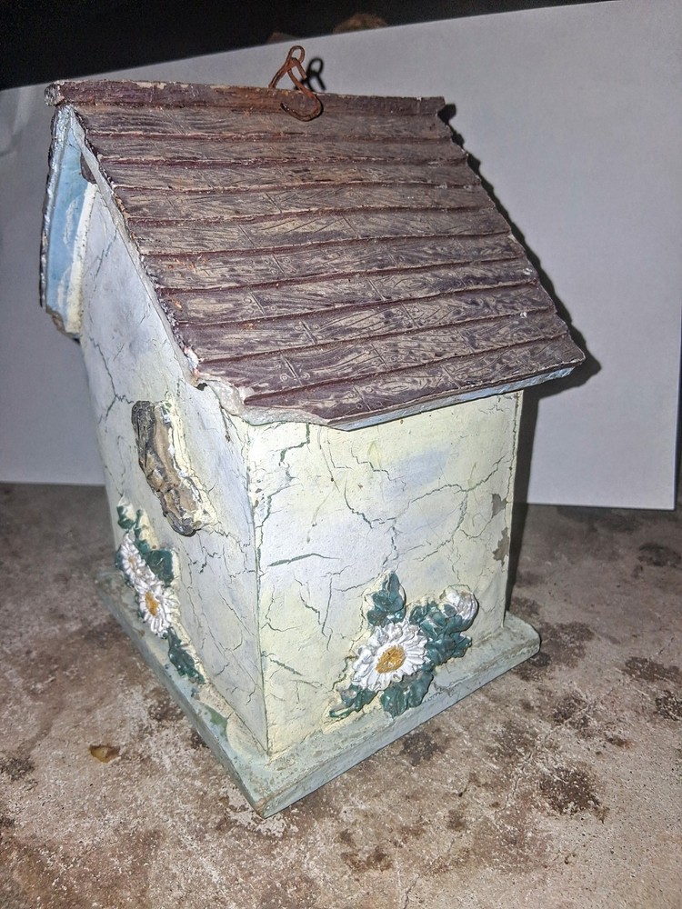 Wood Birdhouse