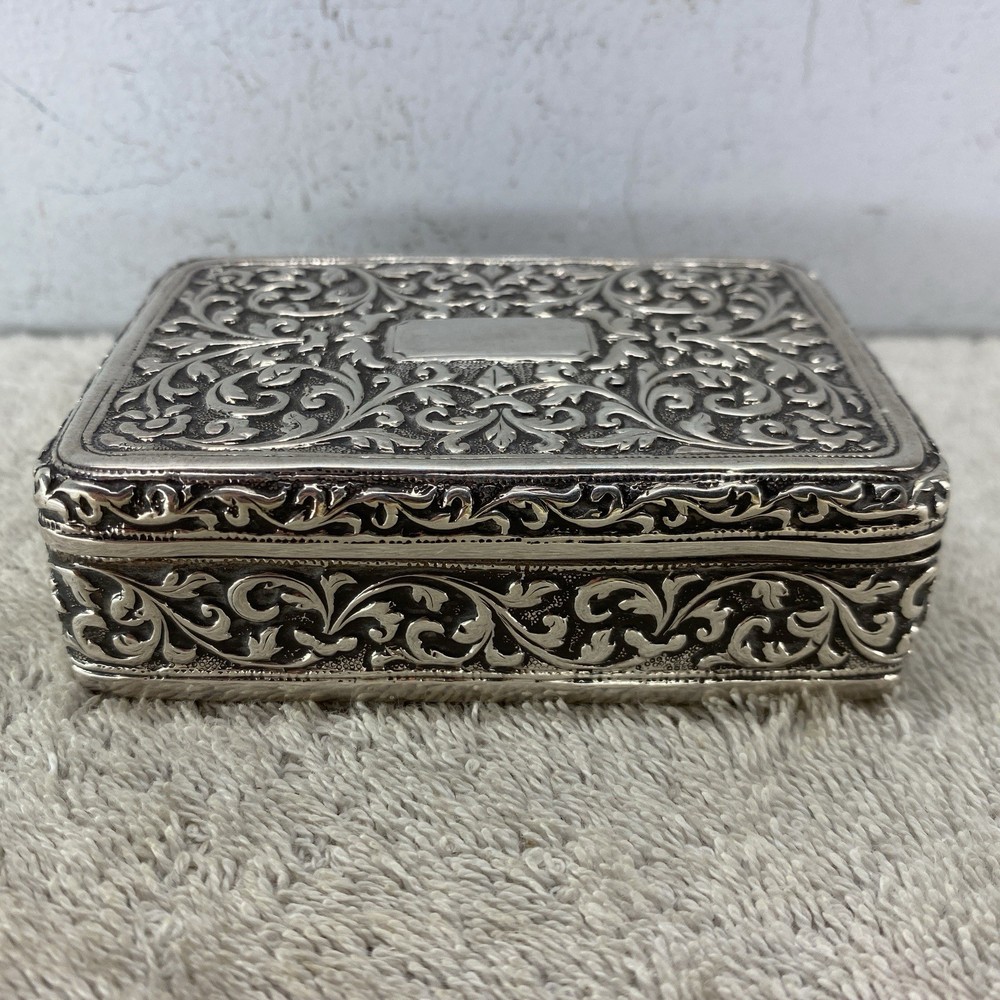 Indian 19th Century Solid Silver Table Snuff Box 125 grams Lovely Quality