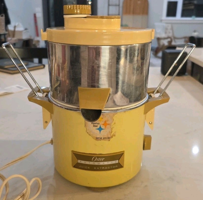 Vintage Oster Deluxe Automatic Juice Extractor, Model 361
