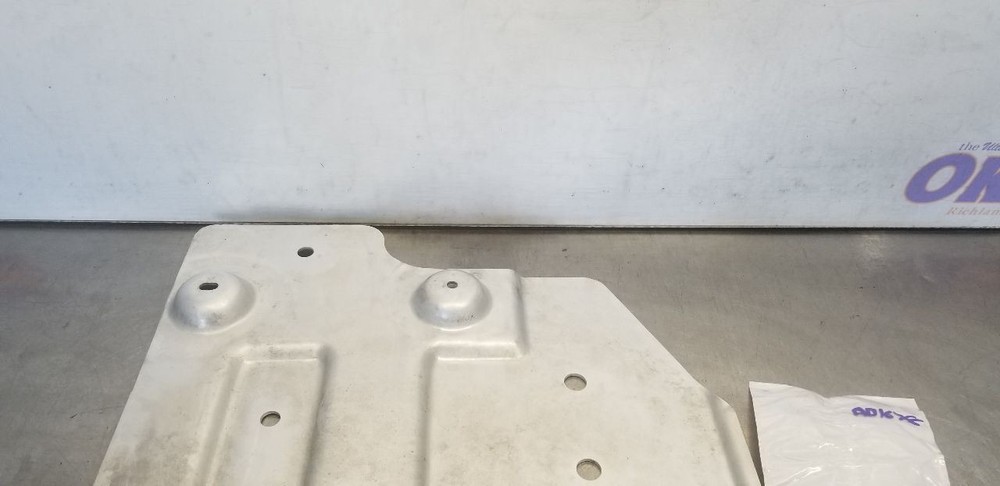 06 GMC SIERRA 2500 FRONT FRAME SKID PLATE