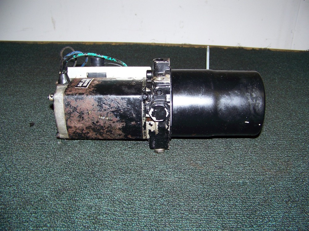 MERCRUISER ALPHA TRIM PUMP CAN STYLE