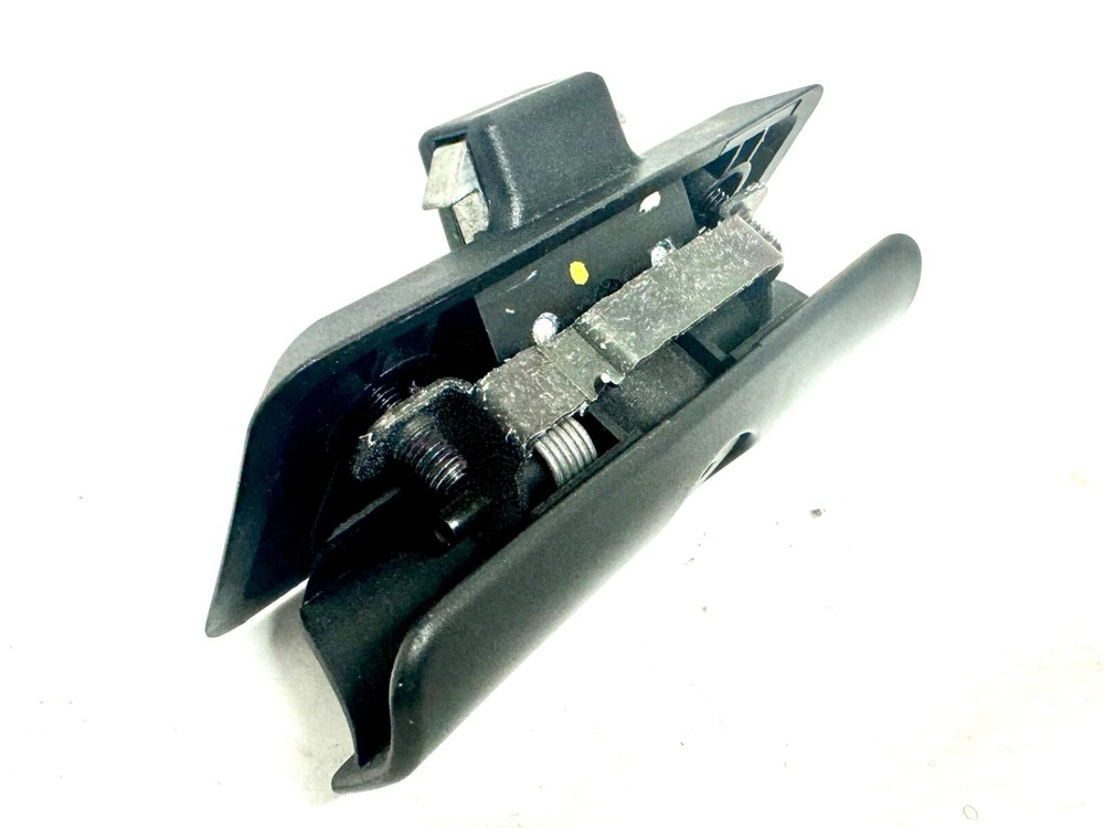 Glove Box Latch Lock BMW 325 328 330 M3 335 X3 X5 E39 E46 E60/61 E9X E53 E83 E90