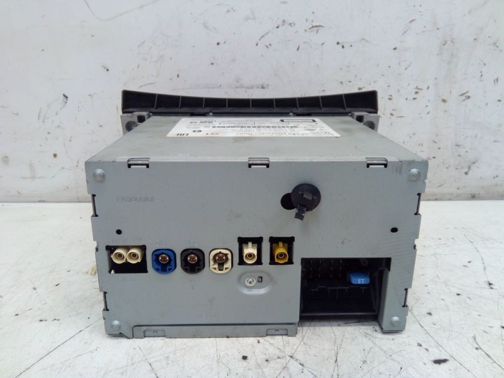Radio/CD-Wechsler-Bluetooth Combination Distress Lights Code Not Available!