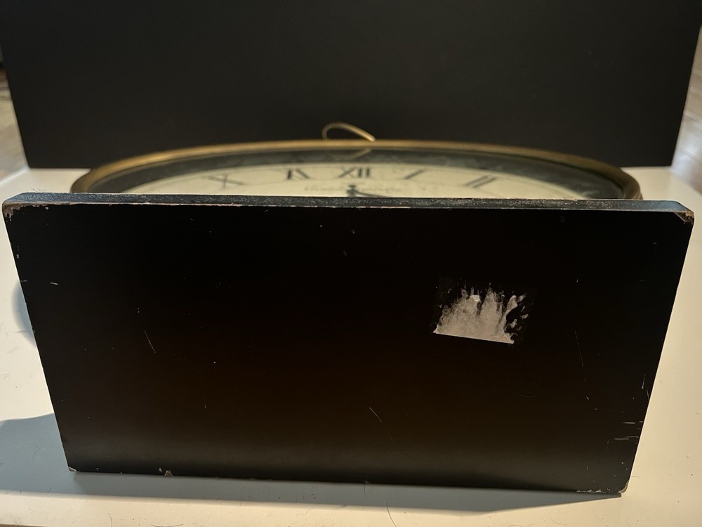 Paris Grande Epicerie Oval Desk Clock
