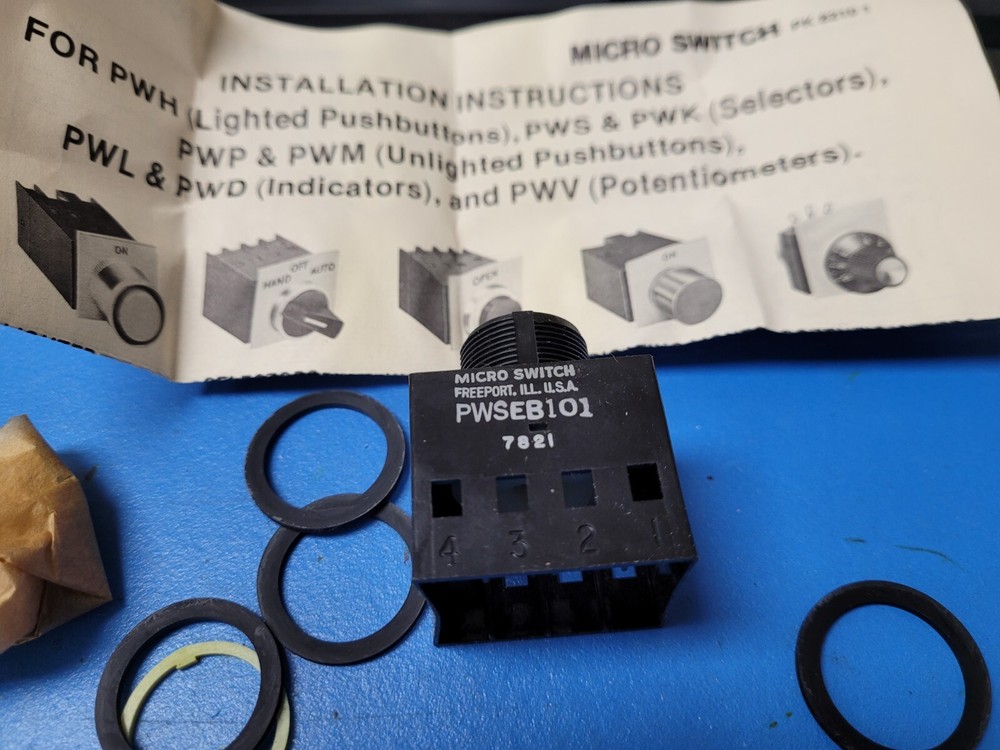 (1 PC) PWSEB101 MICROSWITCH Selector Switch Base 4-Slot 2-Position