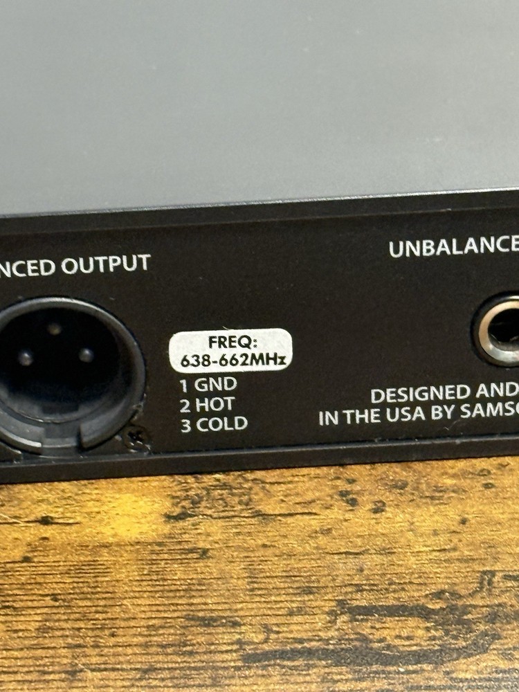 Samson CR88 Wireless Receiver w/samson cb88 transmitter & headset - Works Great!