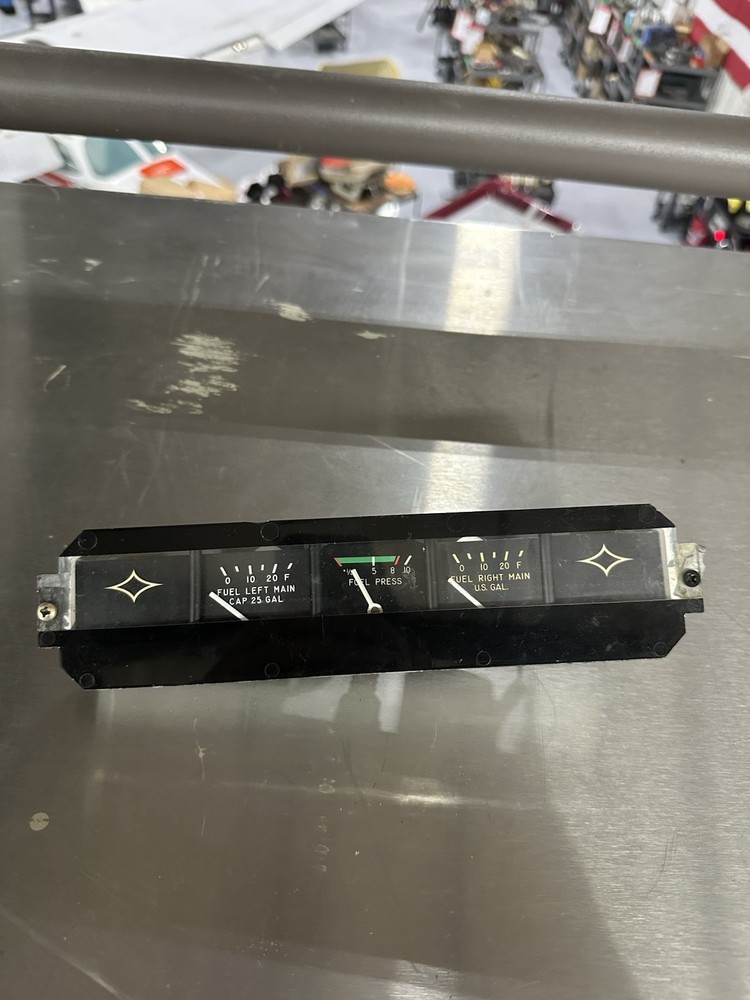Beechcraft Fuel Gauge Cluster