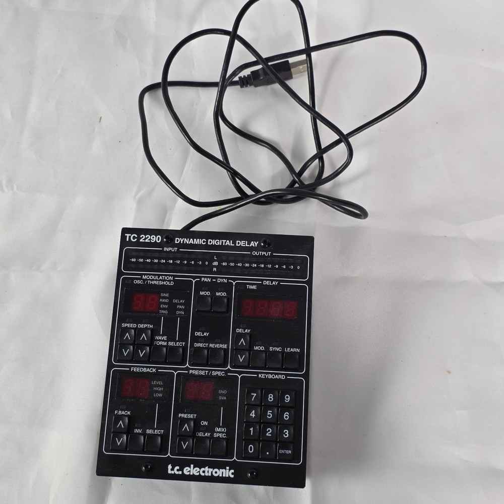 TC Electronic TC2290-DT Dynamic Digital Delay Desktop Controller with USB Black