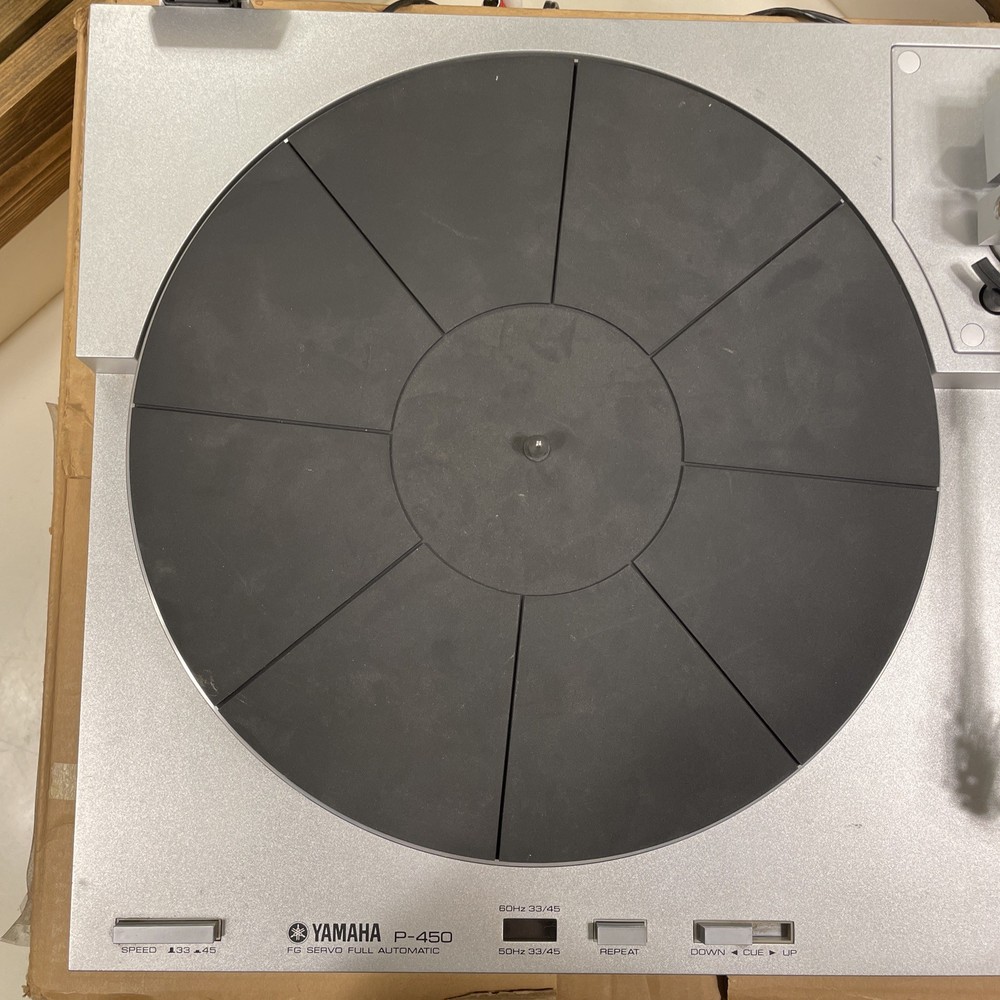 Yamaha P-450 Automatic Turntable with Original Box & Manual