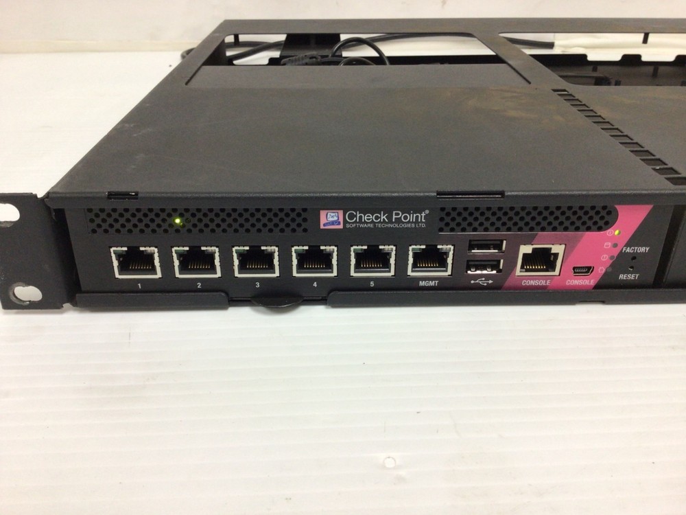 Check Point 3200 Next Gen. Threat Extraction Appl with rack kit and PSU