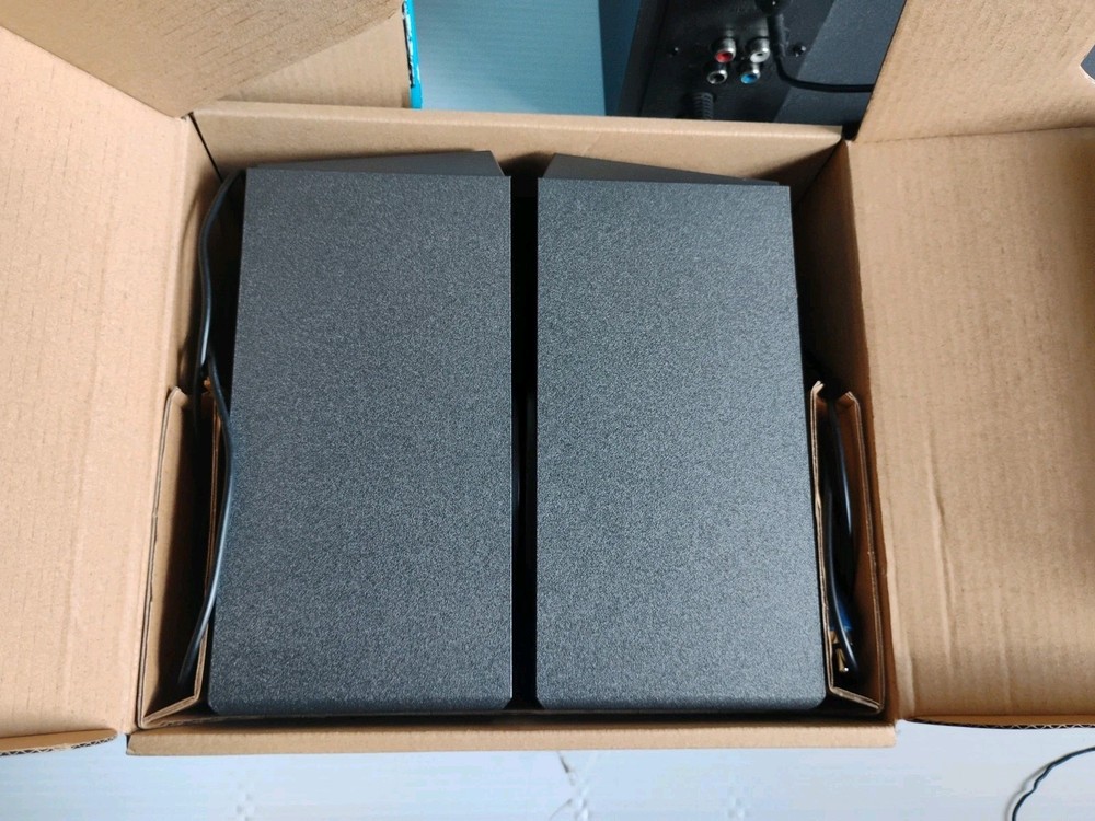 Logitech Z337 Bluetooth PC Speakers 80W