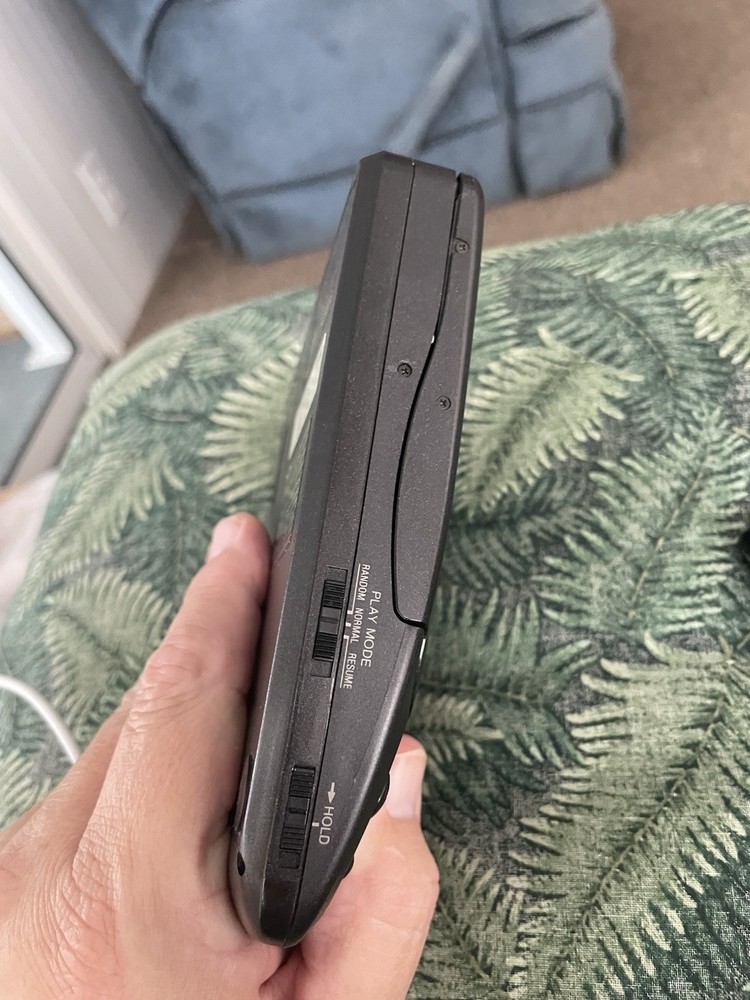 Panasonic SL-S330 Portable CD Player XBS MASH Black Tested